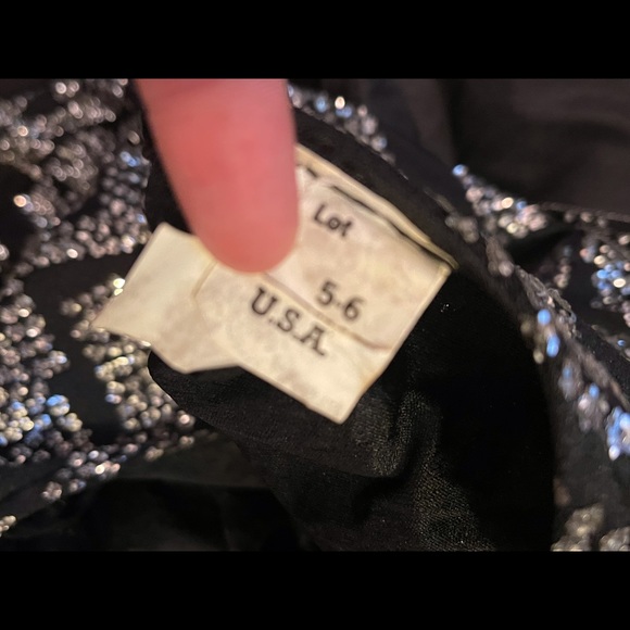 Vintage glamour! Bling! Bling! New Years party!  Dance the night away! - Picture 3 of 5